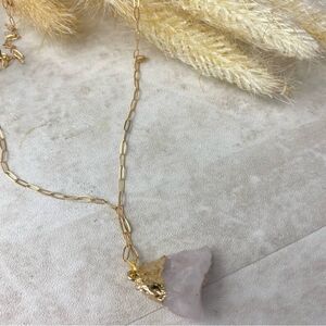 Gold and Rose Quartz Pendant Necklace